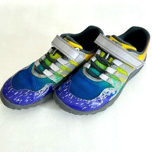 Merrell Barefoot Sneaker, Big Kids size 3.5 , Rainbow Color
